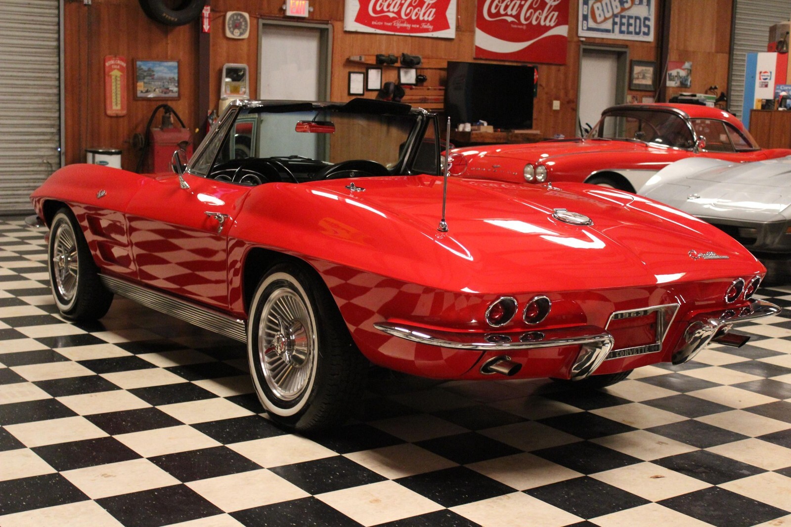 Chevrolet-Corvette-1963-Convertible-3