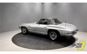 Chevrolet-Corvette-1963-Convertible-3