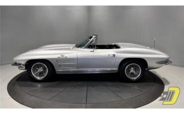 Chevrolet-Corvette-1963-Convertible-32