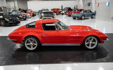 Chevrolet-Corvette-1963-Sting-RAY-10
