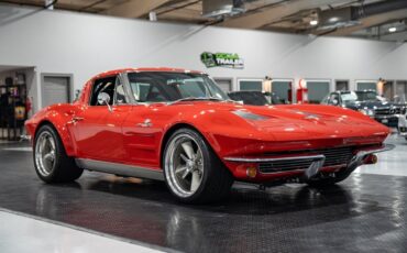 Chevrolet-Corvette-1963-Sting-RAY-12