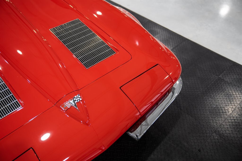 Chevrolet-Corvette-1963-Sting-RAY-21