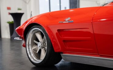 Chevrolet-Corvette-1963-Sting-RAY-23
