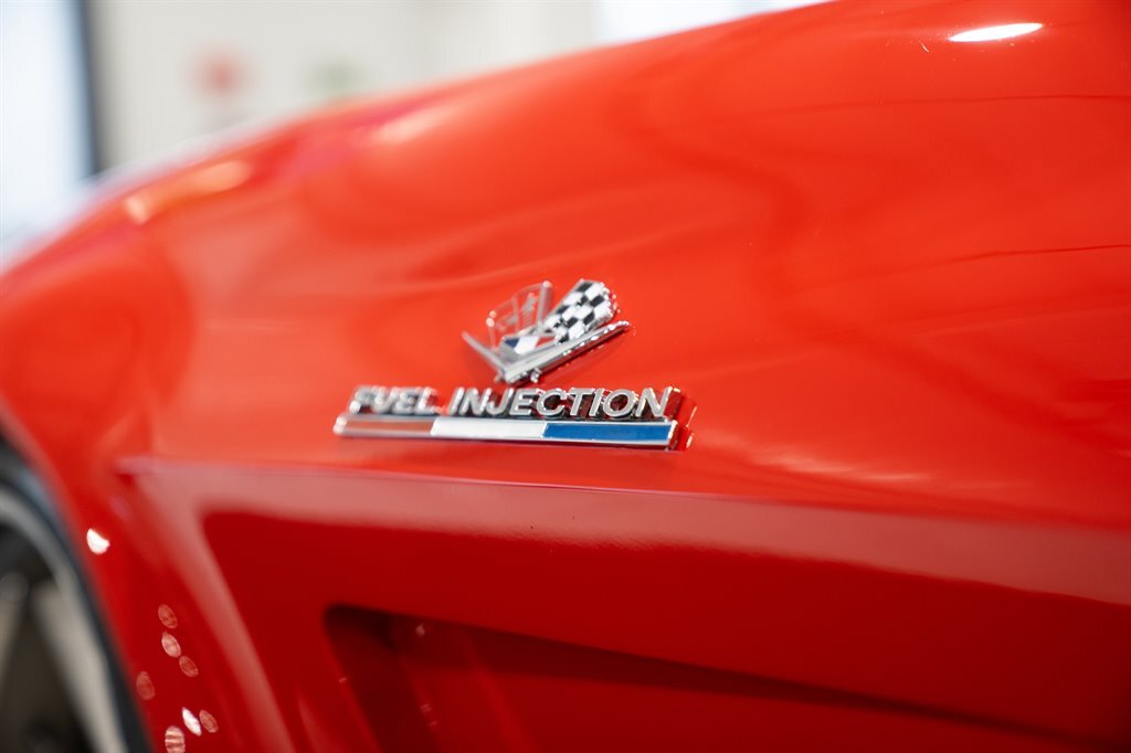 Chevrolet-Corvette-1963-Sting-RAY-24