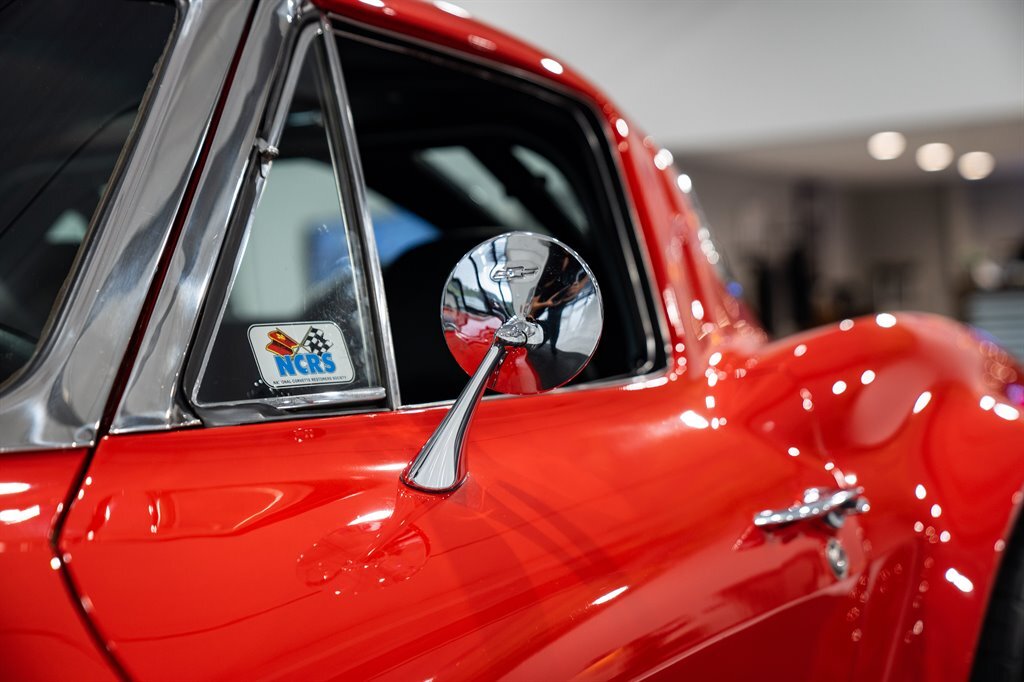 Chevrolet-Corvette-1963-Sting-RAY-25