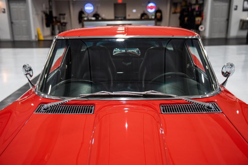 Chevrolet-Corvette-1963-Sting-RAY-26