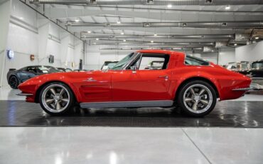 Chevrolet-Corvette-1963-Sting-RAY-3