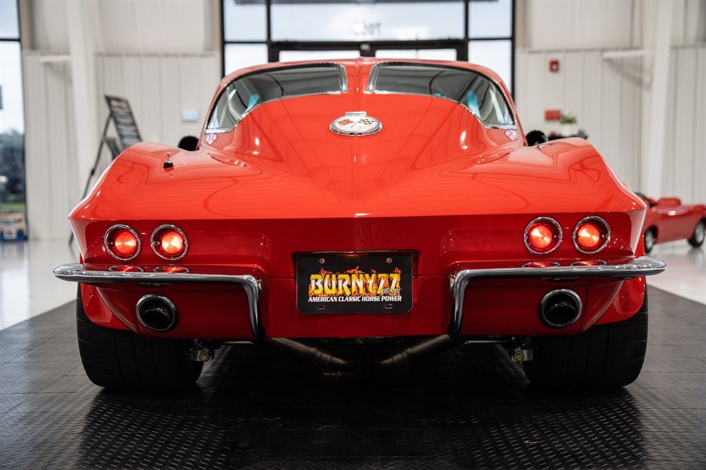 Chevrolet-Corvette-1963-Sting-RAY-34
