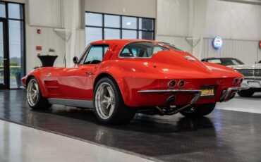 Chevrolet-Corvette-1963-Sting-RAY-4