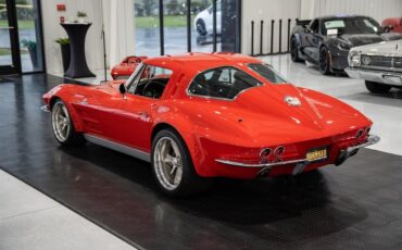 Chevrolet-Corvette-1963-Sting-RAY-5