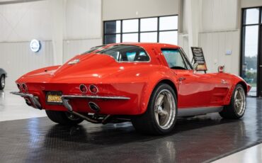 Chevrolet-Corvette-1963-Sting-RAY-9