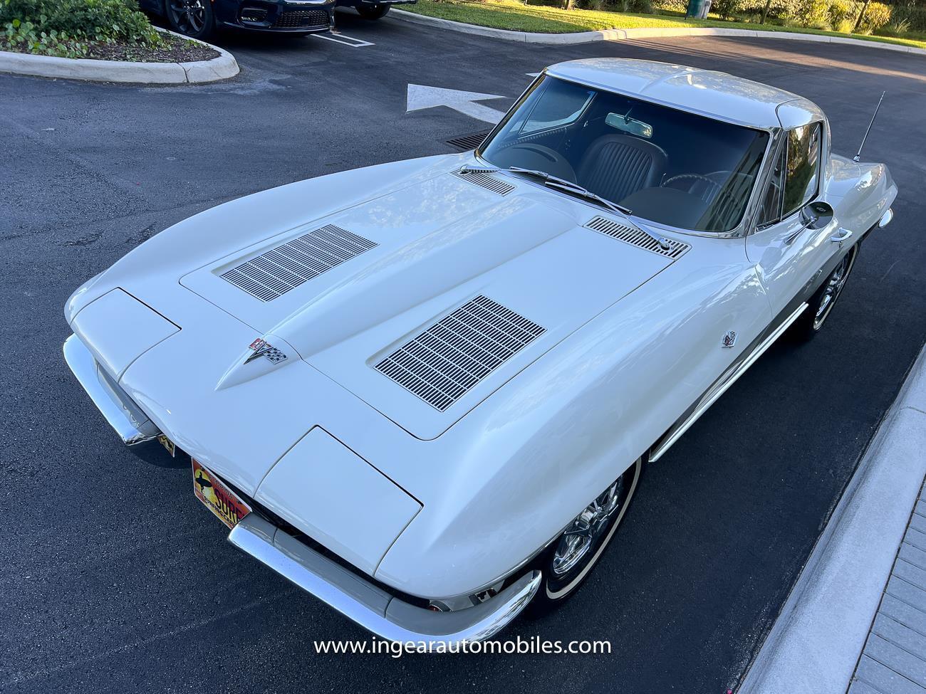 Chevrolet-Corvette-1963-coupe-1