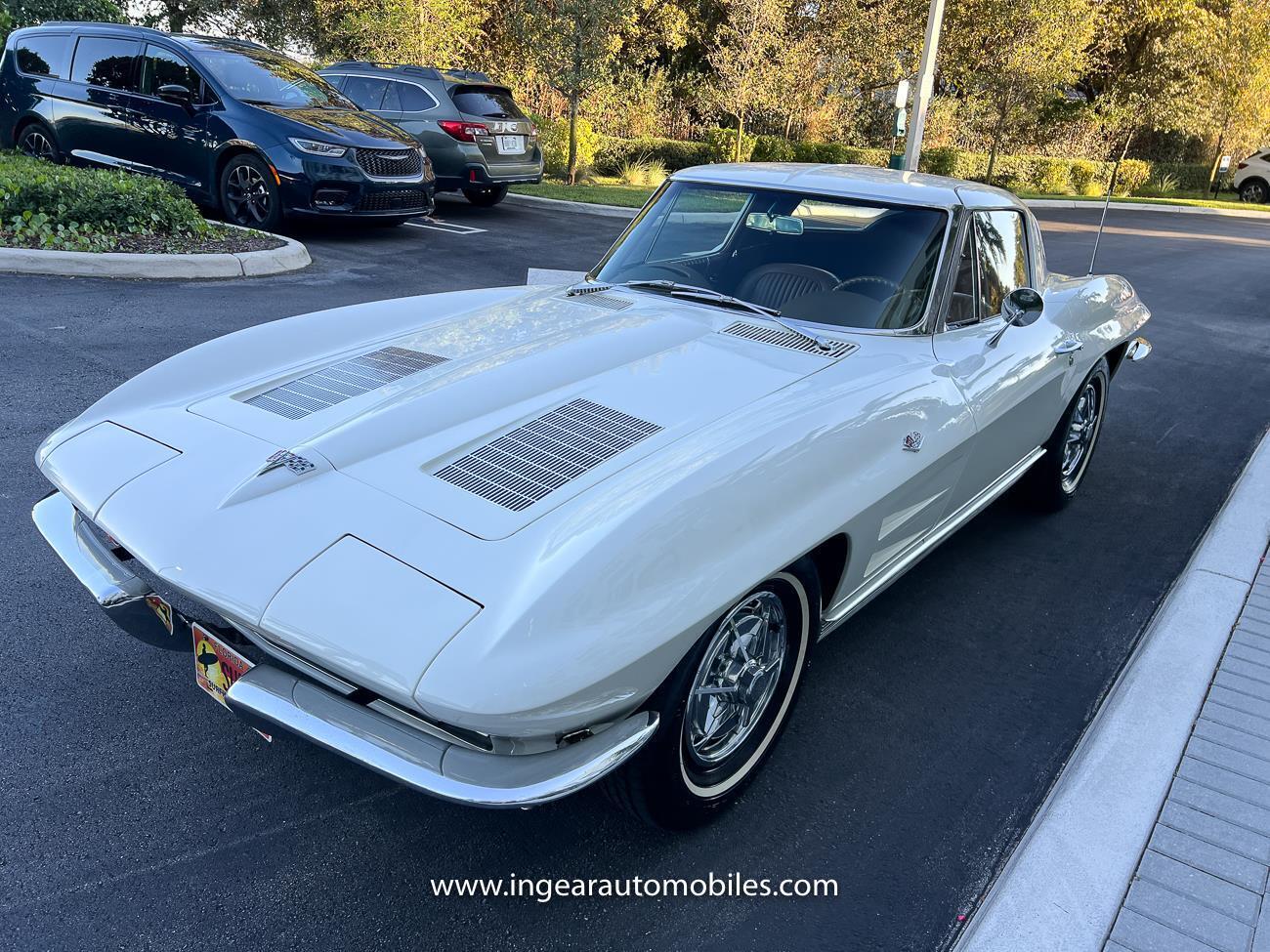 Chevrolet-Corvette-1963-coupe-12