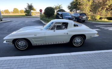 Chevrolet-Corvette-1963-coupe-13