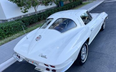 Chevrolet-Corvette-1963-coupe-17