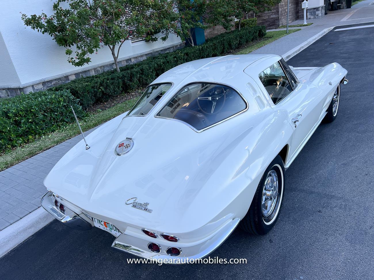 Chevrolet-Corvette-1963-coupe-17