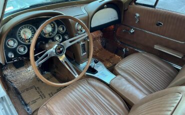 Chevrolet-Corvette-1963-coupe-2