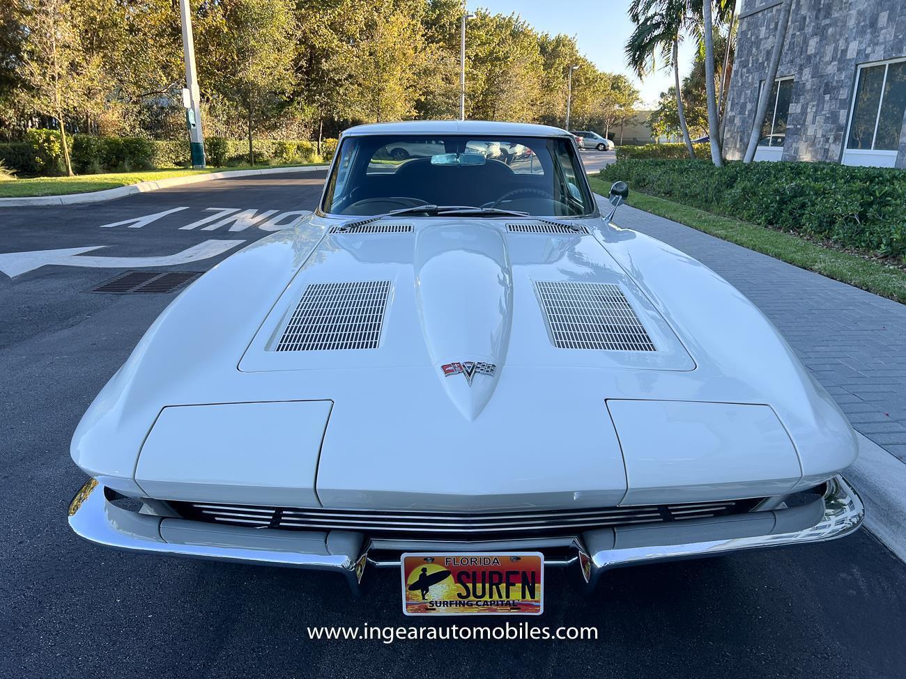 Chevrolet-Corvette-1963-coupe-21