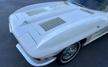 Chevrolet-Corvette-1963-coupe-25