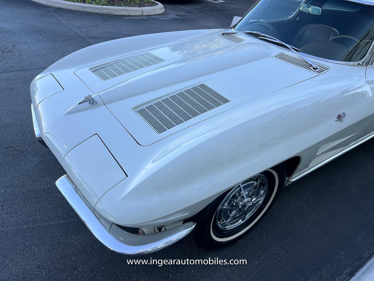 Chevrolet-Corvette-1963-coupe-25