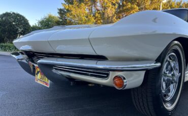 Chevrolet-Corvette-1963-coupe-27