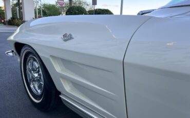 Chevrolet-Corvette-1963-coupe-35