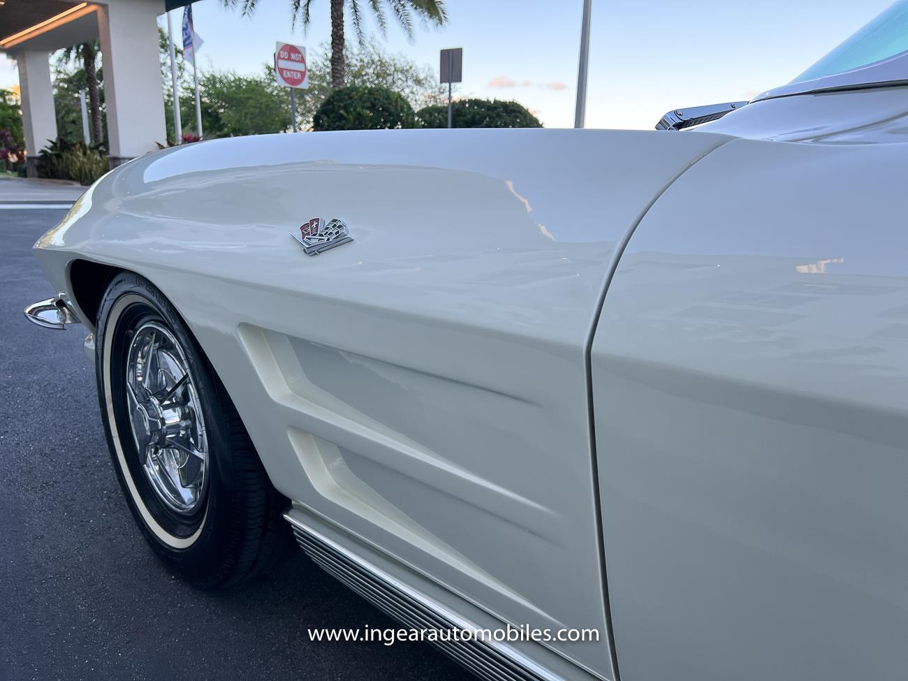 Chevrolet-Corvette-1963-coupe-35