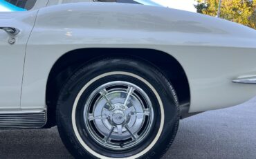 Chevrolet-Corvette-1963-coupe-39