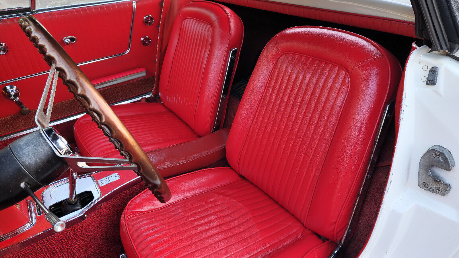 Chevrolet-Corvette-1964-Convertible-10