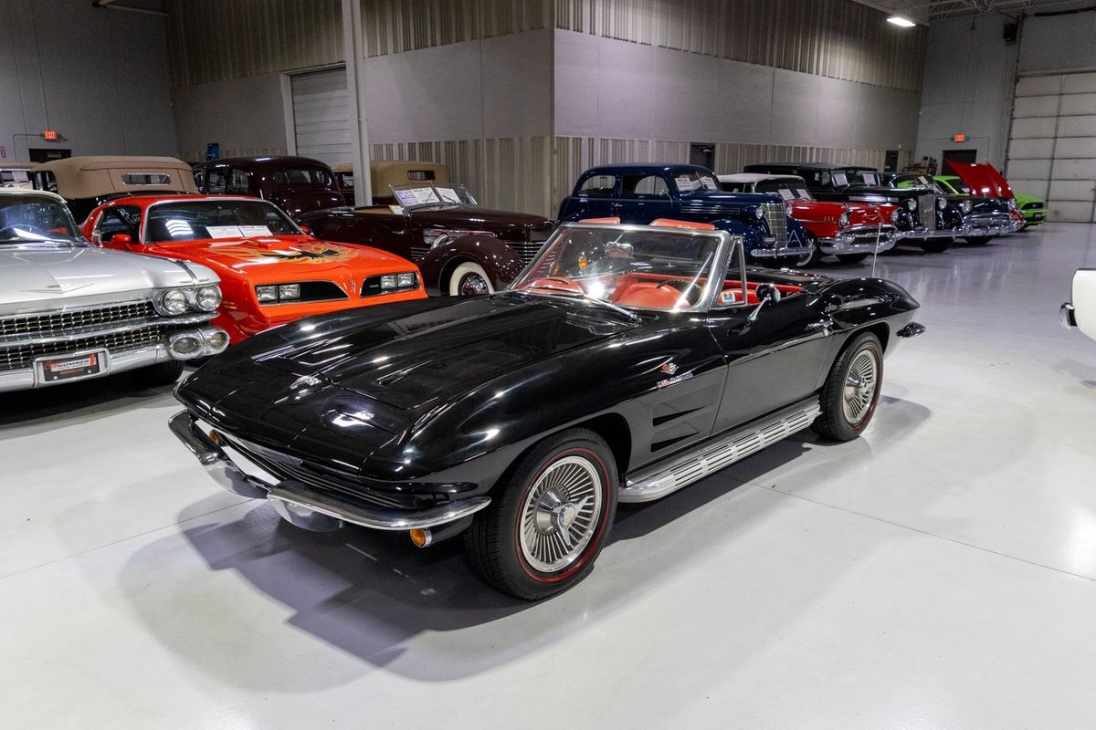 Chevrolet-Corvette-1964-Convertible-13