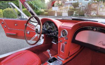 Chevrolet-Corvette-1964-Convertible-15