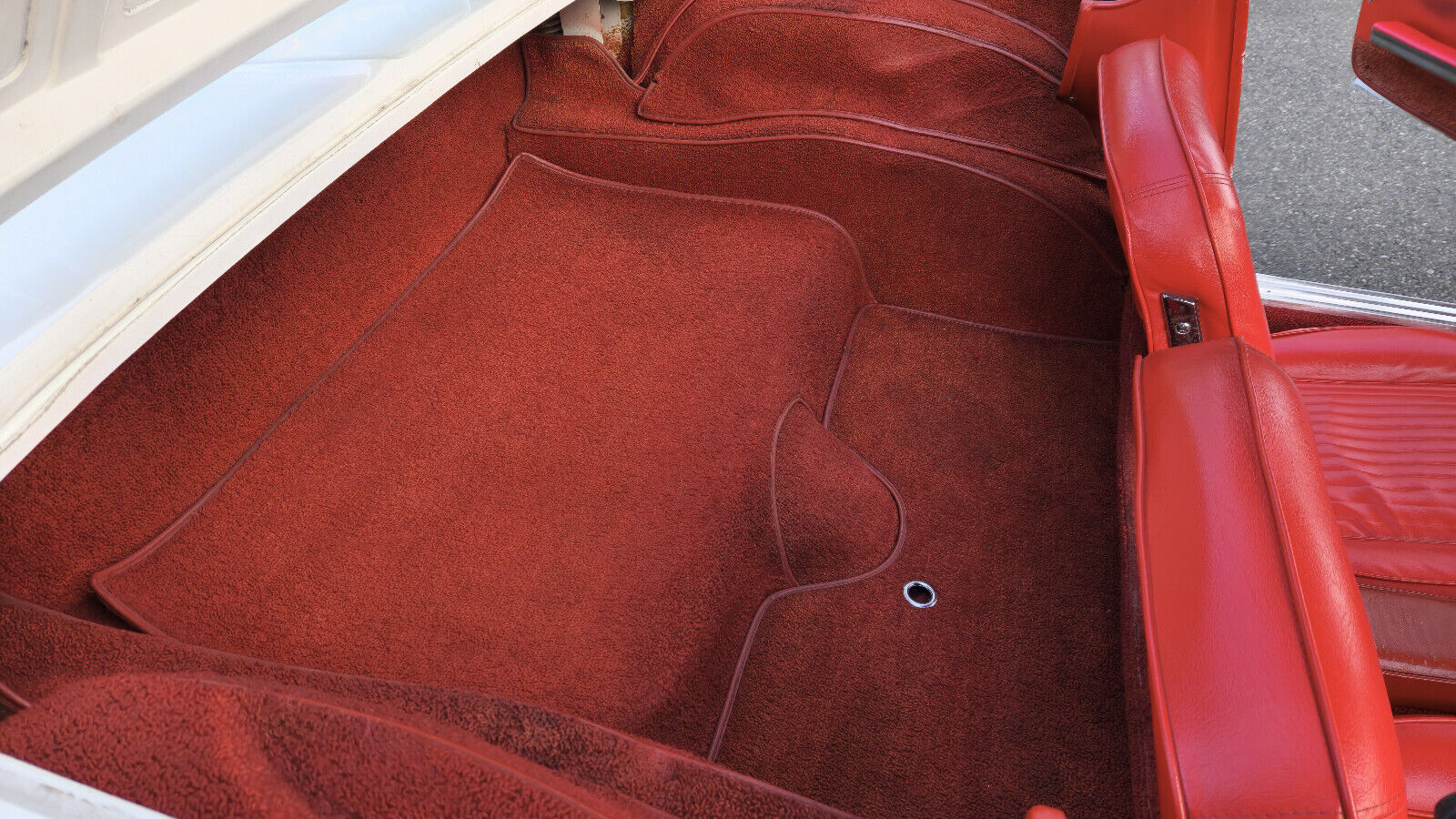 Chevrolet-Corvette-1964-Convertible-16