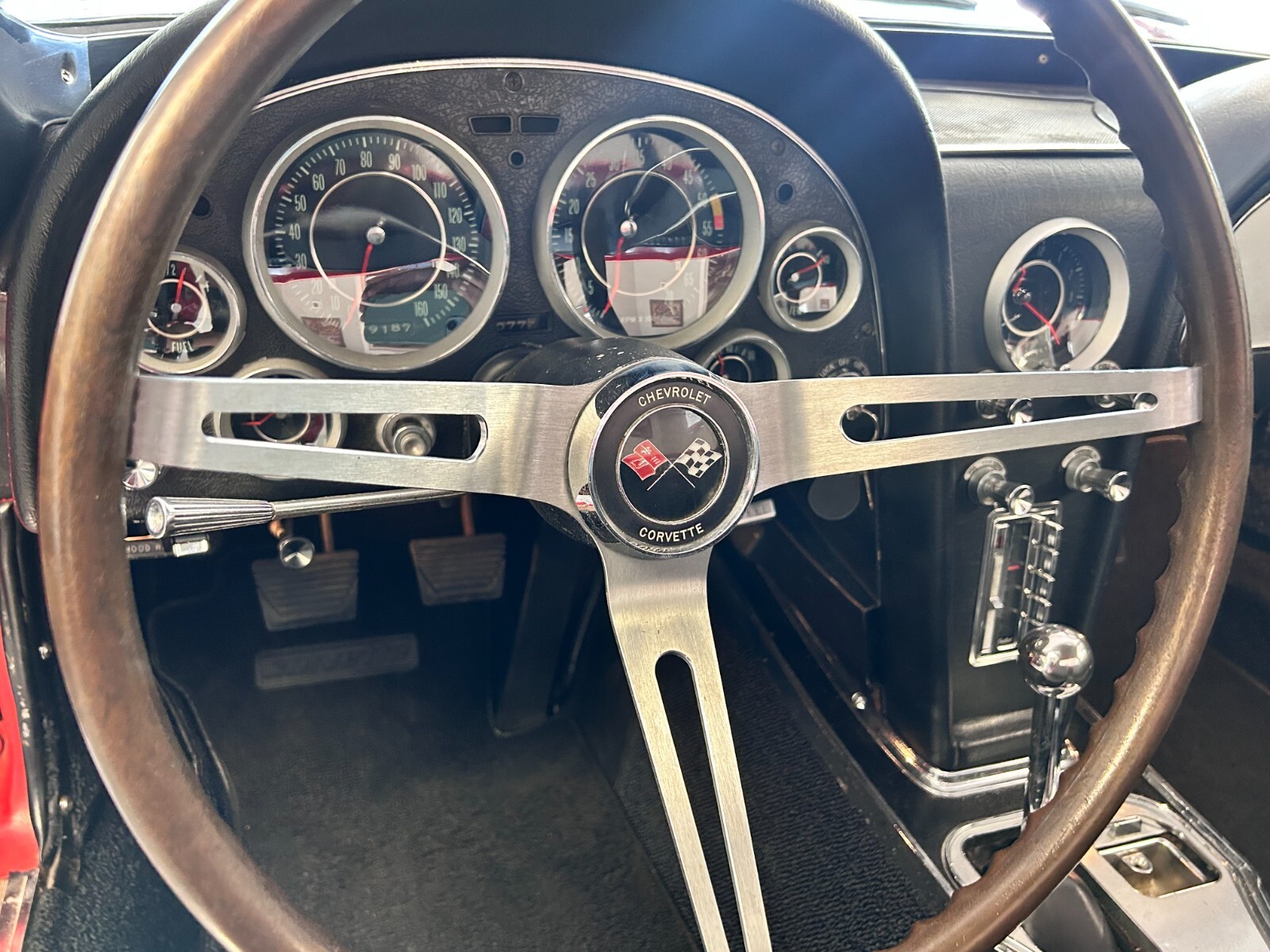 Chevrolet-Corvette-1964-Convertible-16