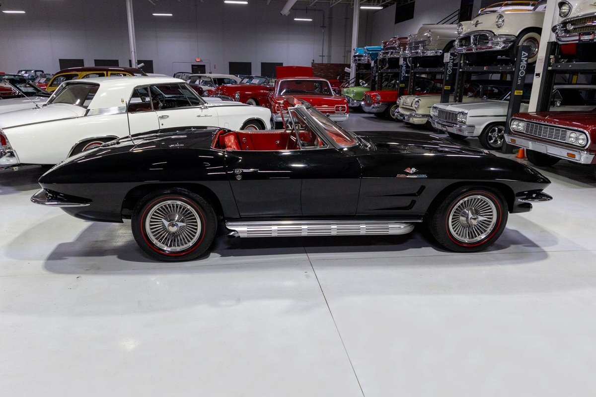 Chevrolet-Corvette-1964-Convertible-16