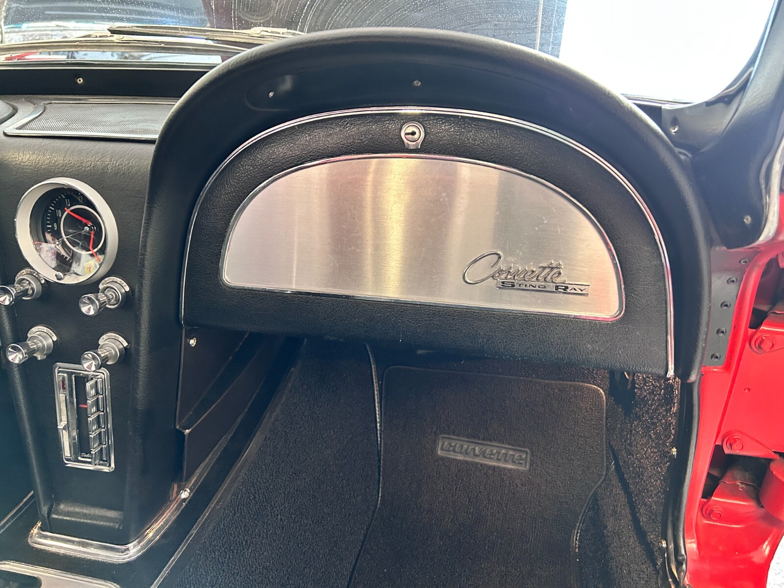 Chevrolet-Corvette-1964-Convertible-19