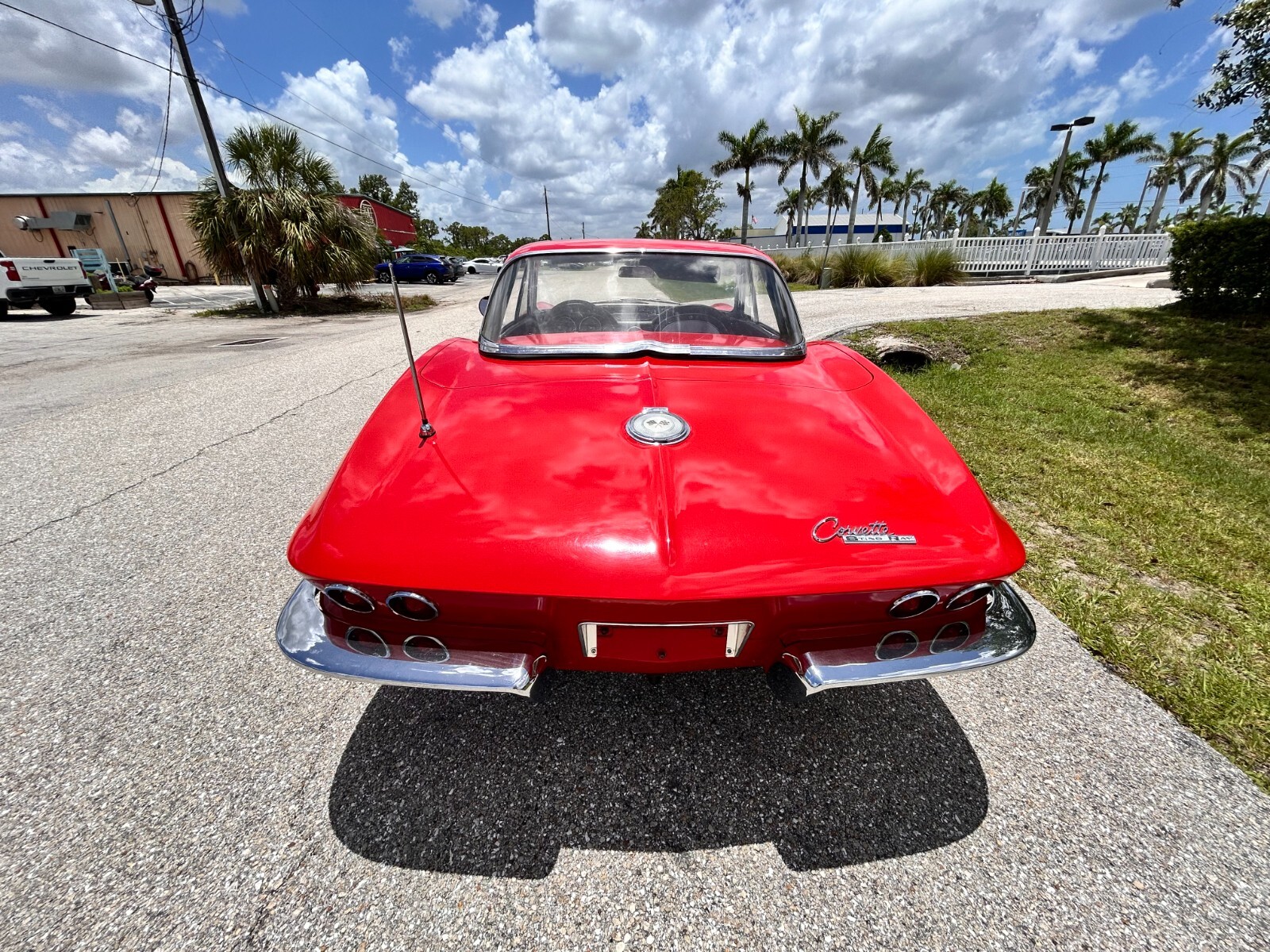 Chevrolet-Corvette-1964-Convertible-2