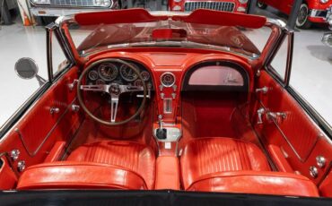 Chevrolet-Corvette-1964-Convertible-2