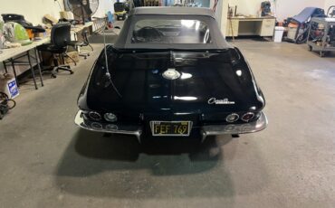Chevrolet-Corvette-1964-Convertible-2