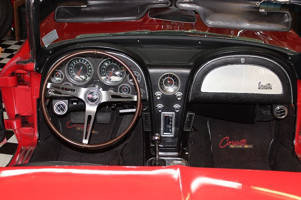 Chevrolet-Corvette-1964-Convertible-25