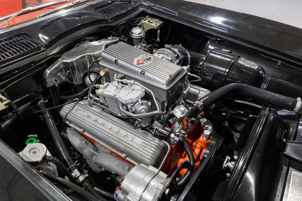 Chevrolet-Corvette-1964-Convertible-3