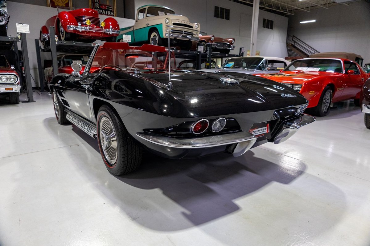 Chevrolet-Corvette-1964-Convertible-36