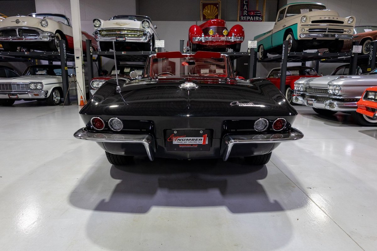 Chevrolet-Corvette-1964-Convertible-37