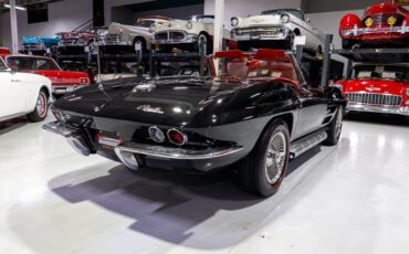 Chevrolet-Corvette-1964-Convertible-38