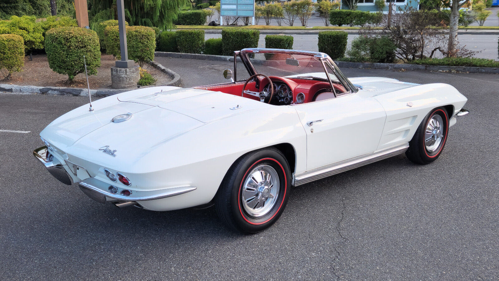 Chevrolet-Corvette-1964-Convertible-4