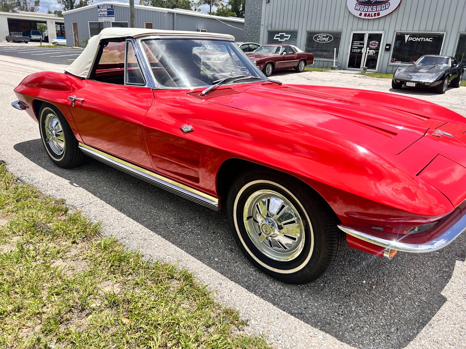 Chevrolet-Corvette-1964-Convertible-8