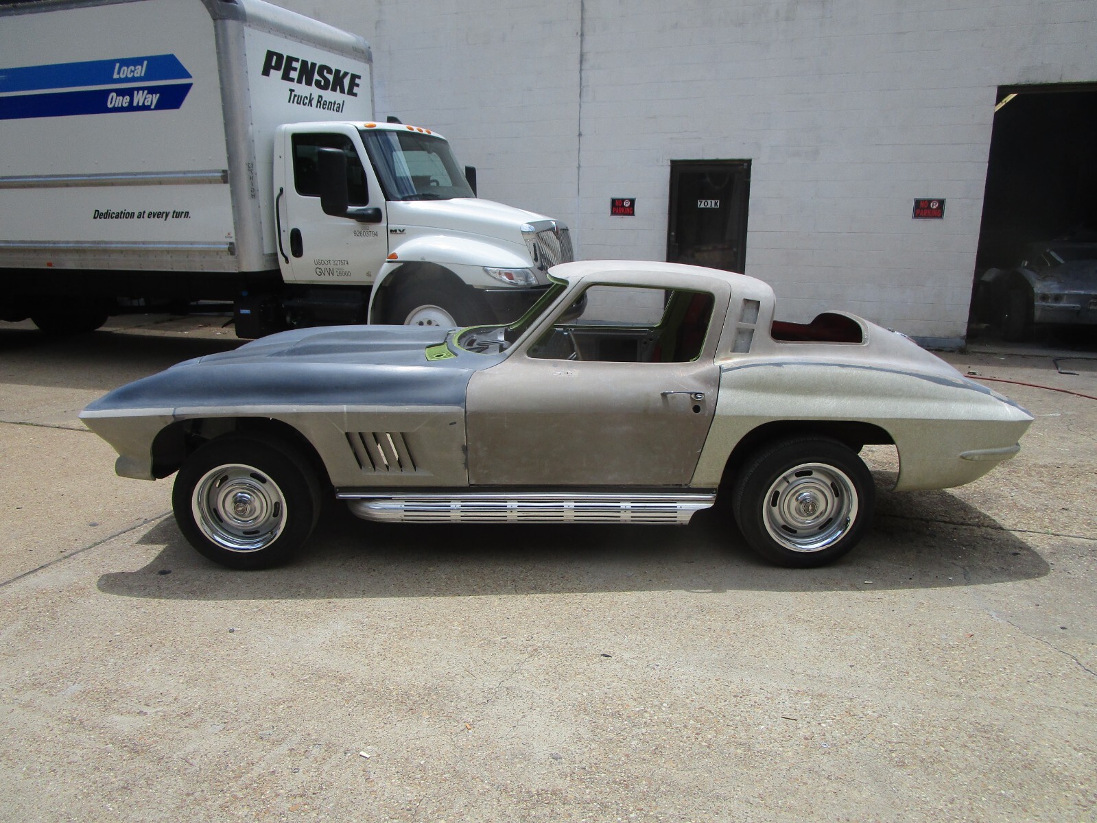 Chevrolet-Corvette-1964-Coupe-3