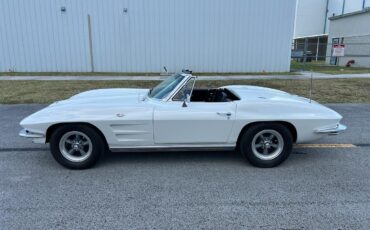 Chevrolet-Corvette-1964-convertible-10