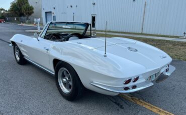Chevrolet-Corvette-1964-convertible-11