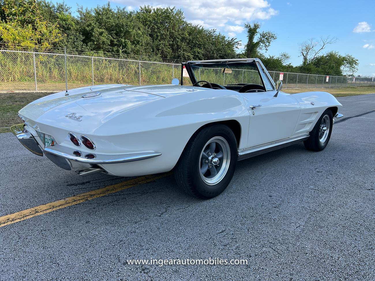 Chevrolet-Corvette-1964-convertible-14