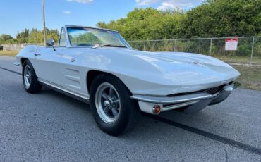 Chevrolet-Corvette-1964-convertible-17